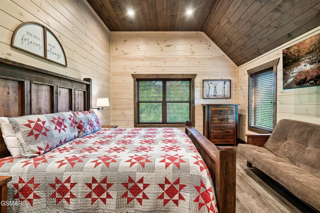 Pigeon Forge, Tennessee, 37862, United States, 4 Bedrooms Bedrooms, ,4.5 BathroomsBathrooms,Residential,Forsale,1971886