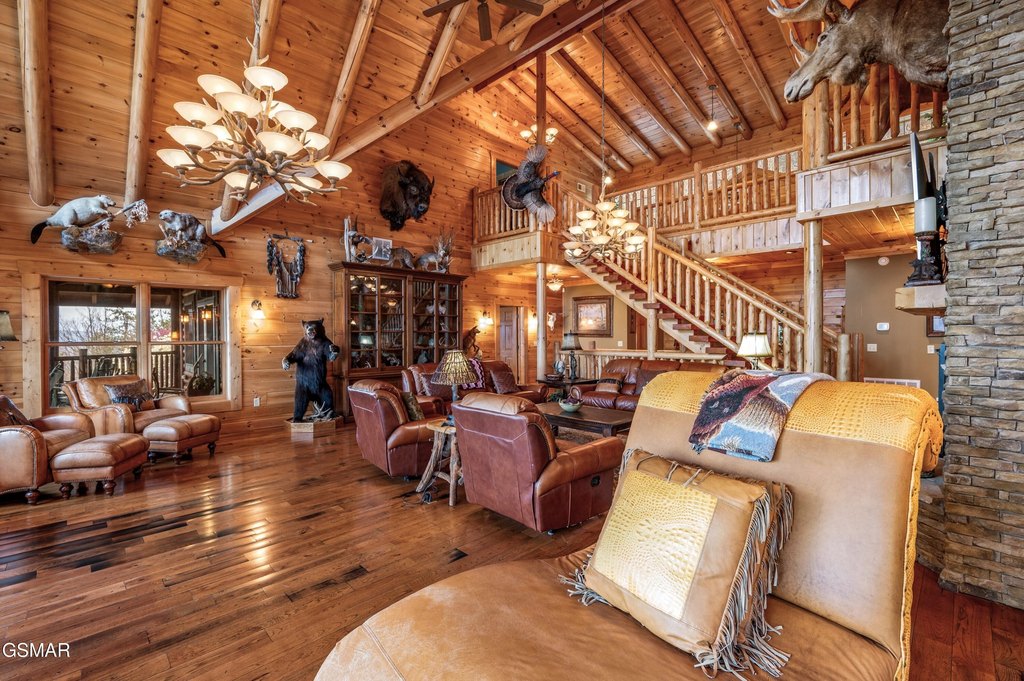 Sevierville, Tennessee, 37862, United States, 3 Bedrooms Bedrooms, ,6.5 BathroomsBathrooms,Residential,Forsale,1952784