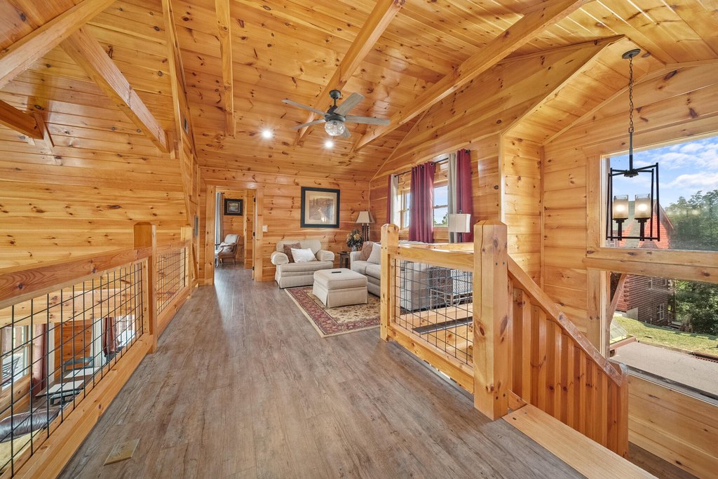 Sevierville, Tennessee, 37876, United States, 4 Bedrooms Bedrooms, ,5.5 BathroomsBathrooms,Residential,Forsale,1999451