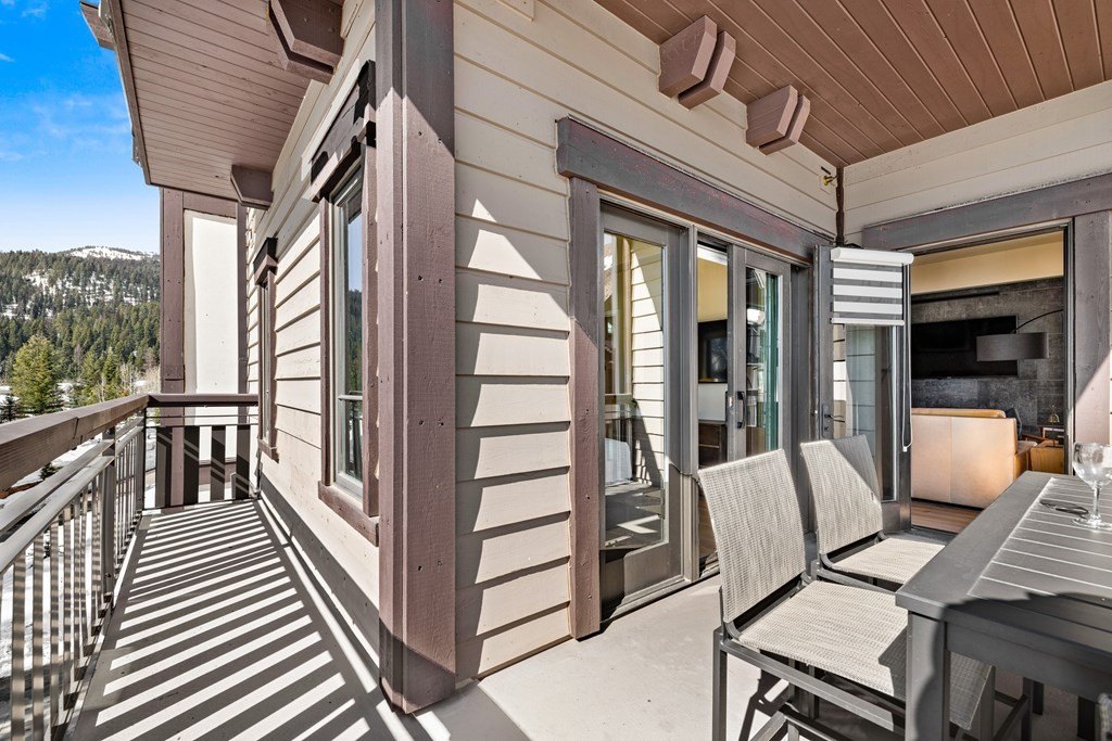 Donnelly, Idaho, 83615, United States, 2 Bedrooms Bedrooms, ,2 BathroomsBathrooms,Residential,Forsale,1889378