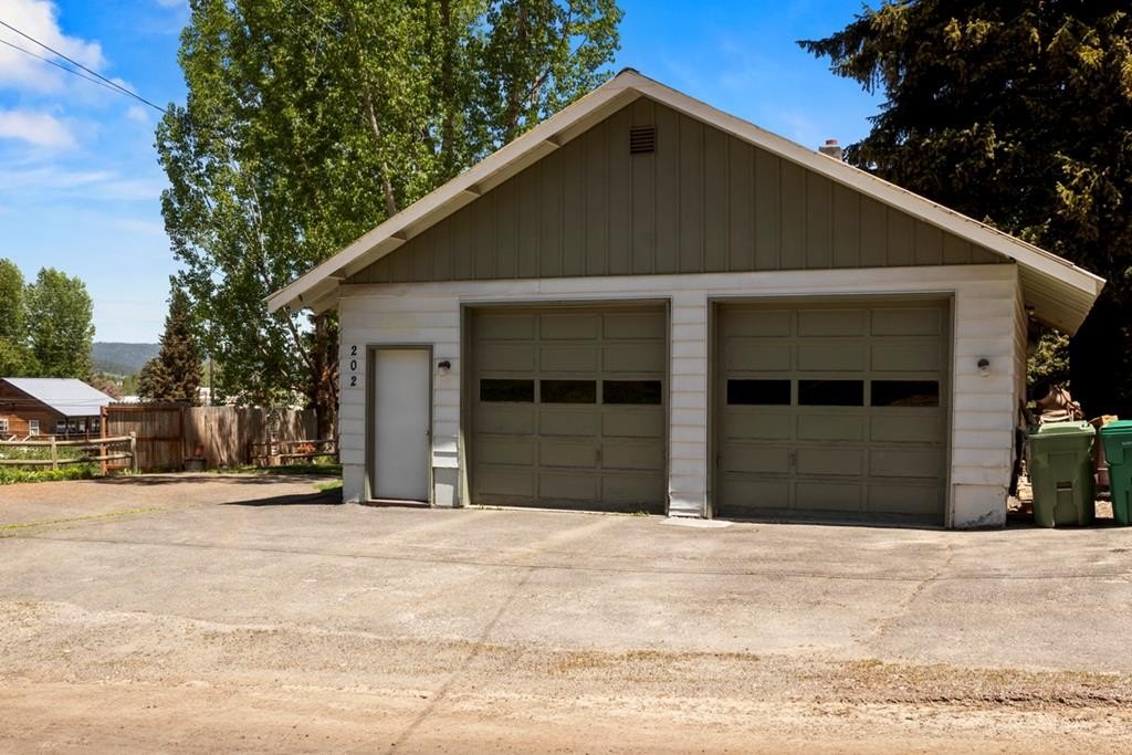 Cascade, Idaho, 83611, United States, 3 Bedrooms Bedrooms, ,2 BathroomsBathrooms,Residential,Forsale,1889400