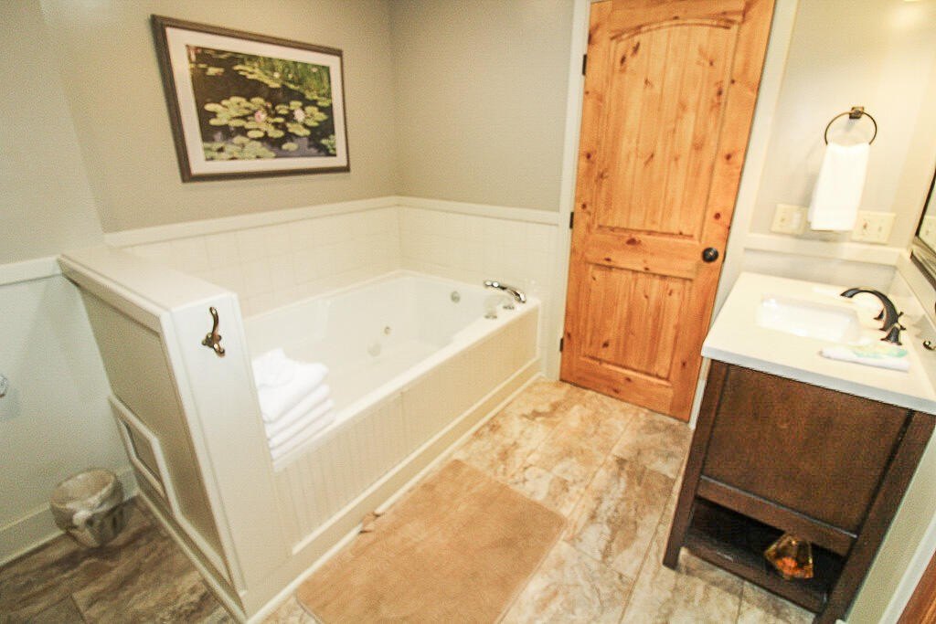 Sevierville, Tennessee, 37862, United States, 3 Bedrooms Bedrooms, ,2 BathroomsBathrooms,Residential,Forsale,1971862