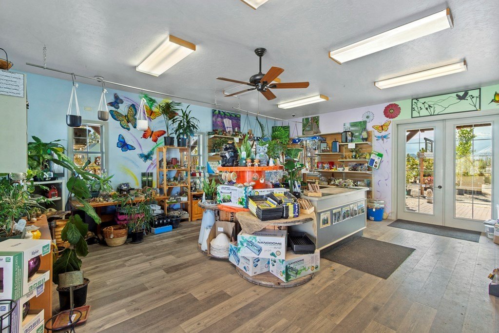 Cascade, Idaho, 83611, United States, ,1 BathroomBathrooms,Commercial,Forsale,1987280