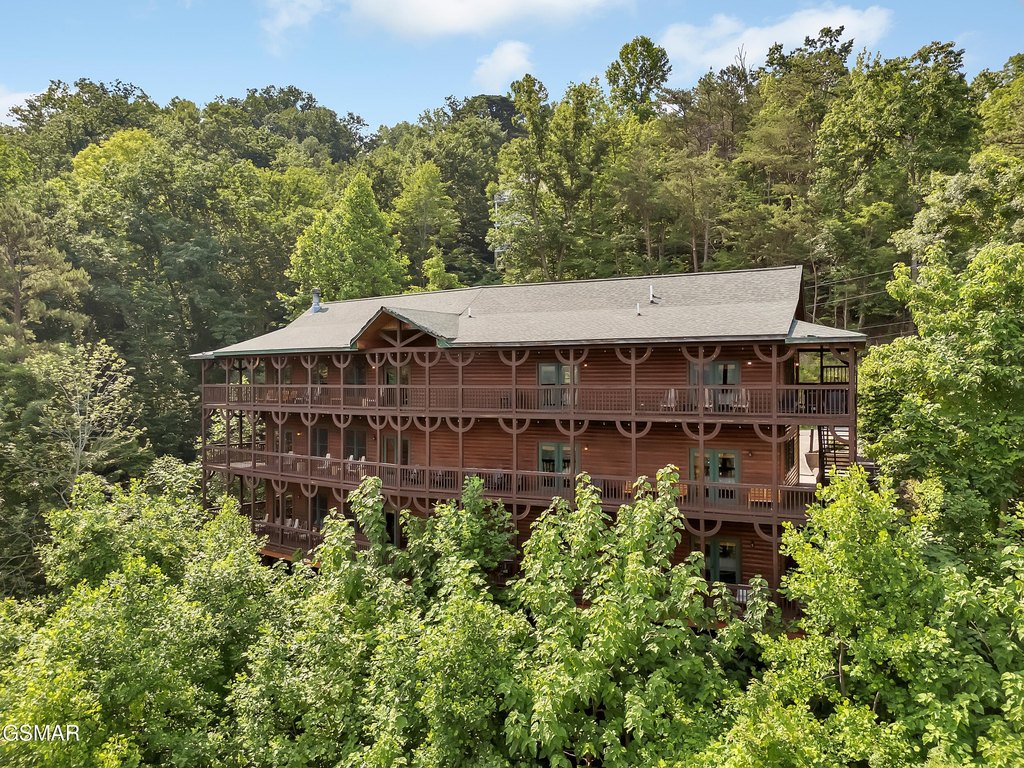 Gatlinburg, Tennessee, 37738, United States, 8 Bedrooms Bedrooms, ,8.5 BathroomsBathrooms,Residential,Forsale,1942454