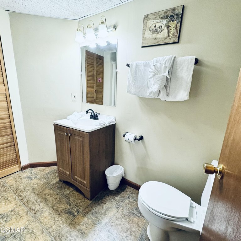 Gatlinburg, Tennessee, 37738, United States, 2 Bedrooms Bedrooms, ,3 BathroomsBathrooms,Residential,Forsale,1893779
