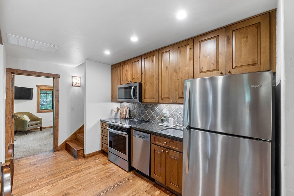 Donnelly, Idaho, 83615, United States, 2 Bedrooms Bedrooms, ,2.5 BathroomsBathrooms,Residential,Forsale,1889377