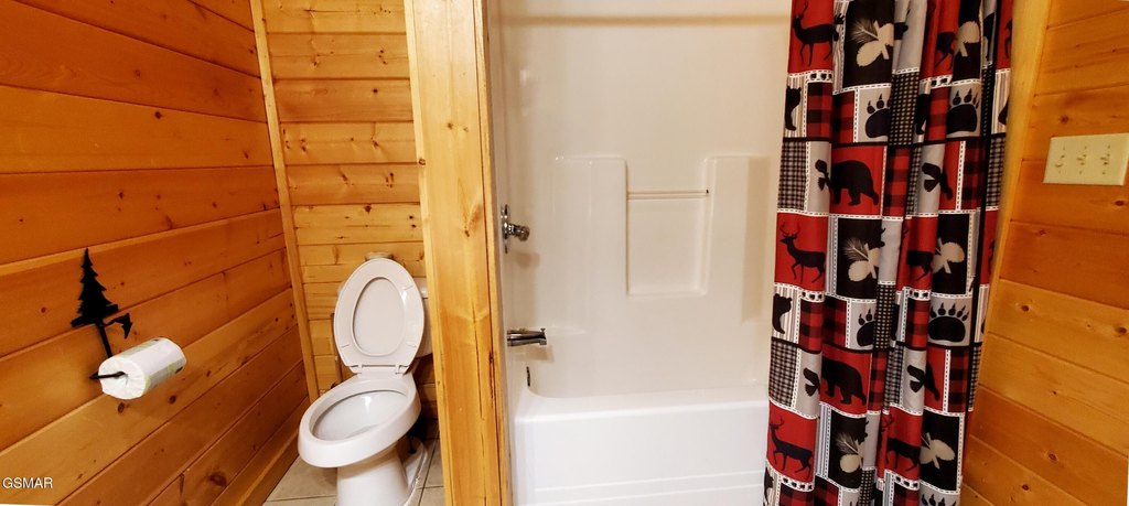 Sevierville, Tennessee, 37862, United States, 3 Bedrooms Bedrooms, ,3 BathroomsBathrooms,Residential,Forsale,1942441