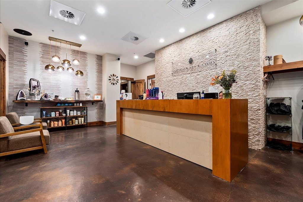 Donnelly, Idaho, 83615, United States, 2 Bedrooms Bedrooms, ,2 BathroomsBathrooms,Residential,Forsale,1946198