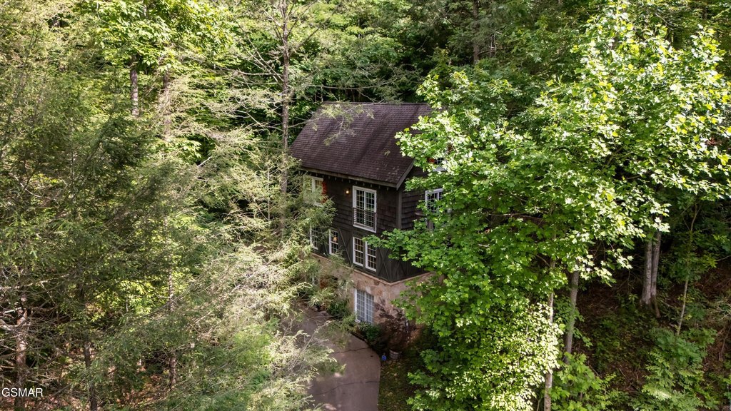 Gatlinburg, Tennessee, 37738, United States, 3 Bedrooms Bedrooms, ,2 BathroomsBathrooms,Residential,Forsale,1893798