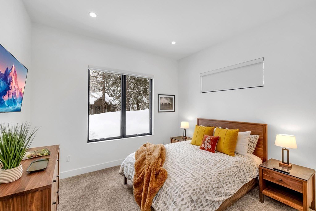 Donnelly, Idaho, 83615, United States, 4 Bedrooms Bedrooms, ,4 BathroomsBathrooms,Residential,Forsale,1996713