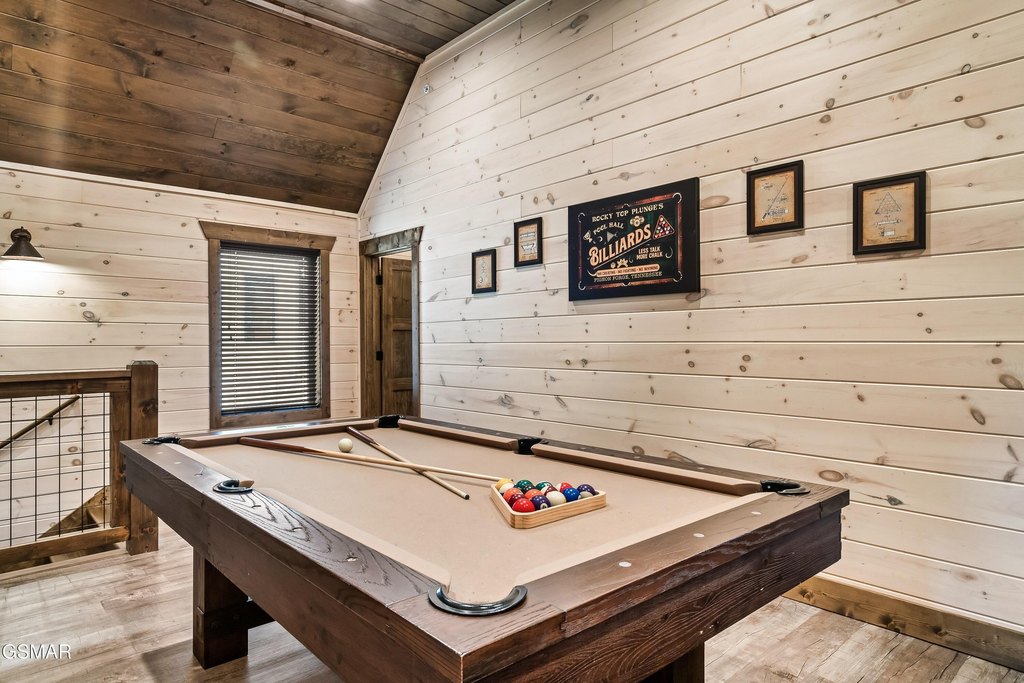 Pigeon Forge, Tennessee, 37862, United States, 4 Bedrooms Bedrooms, ,4.5 BathroomsBathrooms,Residential,Forsale,1971886