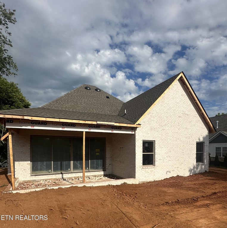 Maryville, Tennessee, 37801, United States, 3 Bedrooms Bedrooms, ,3 BathroomsBathrooms,Residential,Forsale,1942429