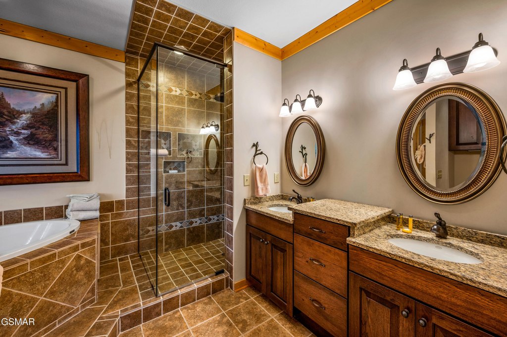 Sevierville, Tennessee, 37862, United States, 3 Bedrooms Bedrooms, ,6.5 BathroomsBathrooms,Residential,Forsale,1952784