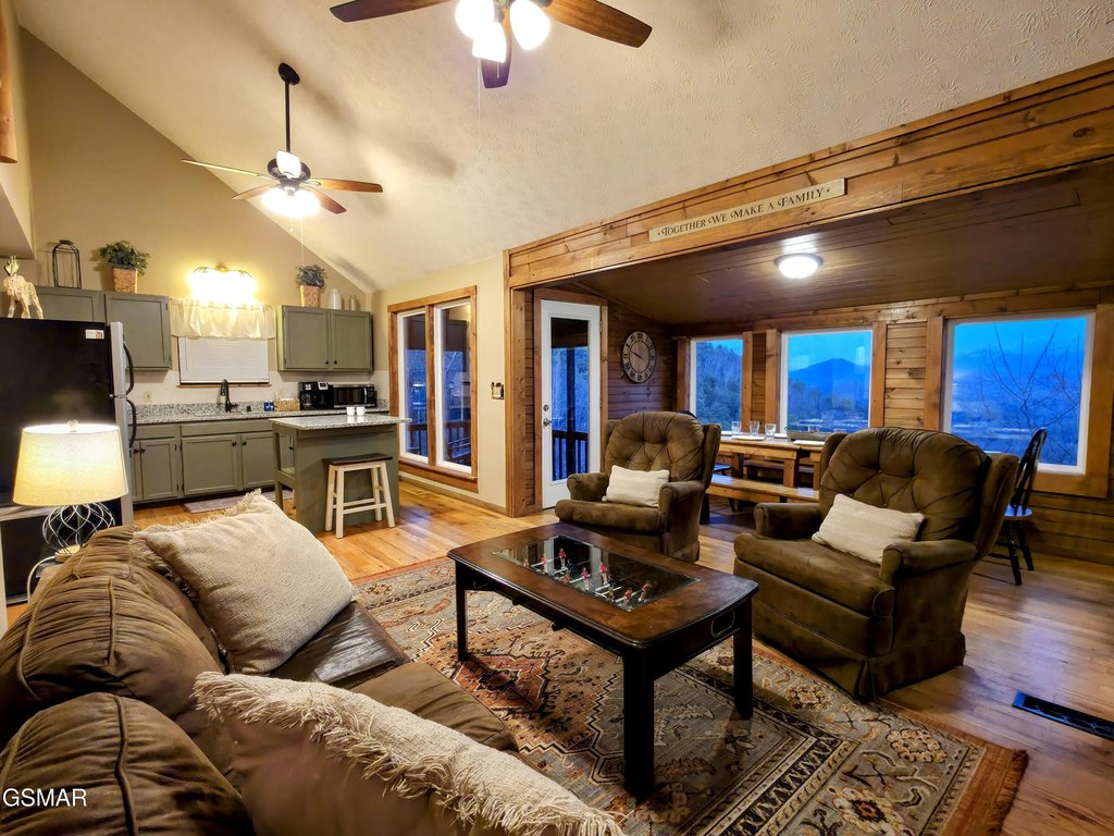 Sevierville, Tennessee, 37876, United States, 3 Bedrooms Bedrooms, ,2 BathroomsBathrooms,Residential,Forsale,1936698