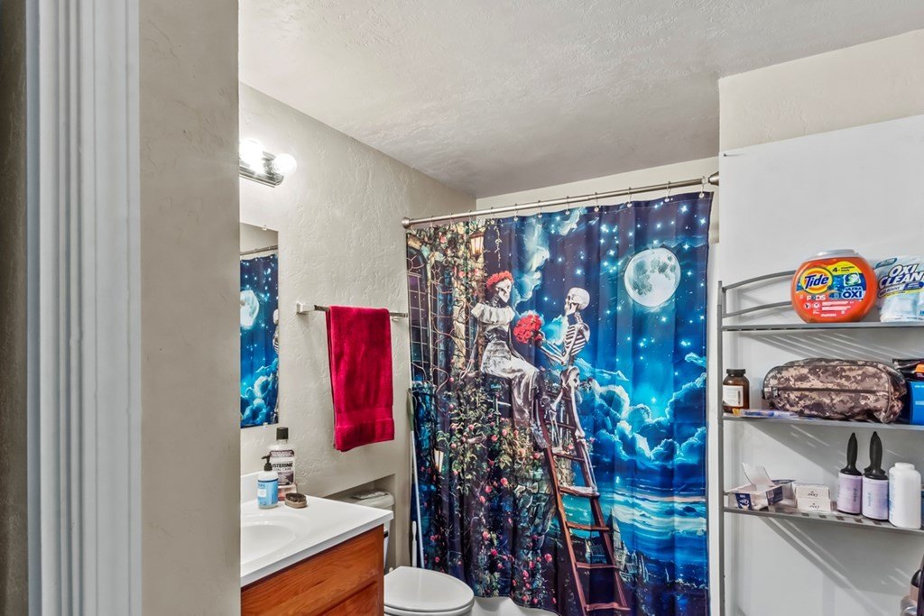 Donnelly, Idaho, 83615, United States, 3 Bedrooms Bedrooms, ,2 BathroomsBathrooms,Residential,Forsale,1889401