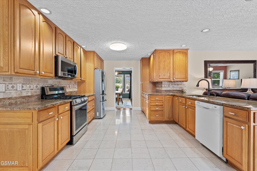 Sevierville, Tennessee, 37876, United States, 4 Bedrooms Bedrooms, ,3 BathroomsBathrooms,Residential,Forsale,1942460