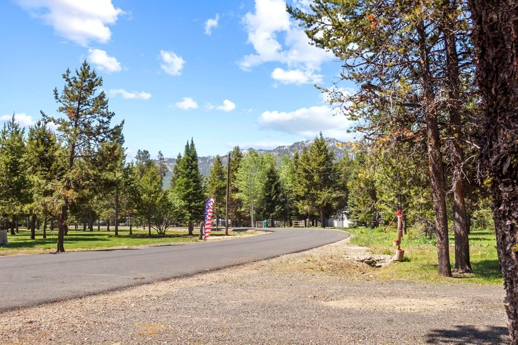 Donnelly, Idaho, 83615, United States, 3 Bedrooms Bedrooms, ,2.5 BathroomsBathrooms,Residential,Forsale,1946189