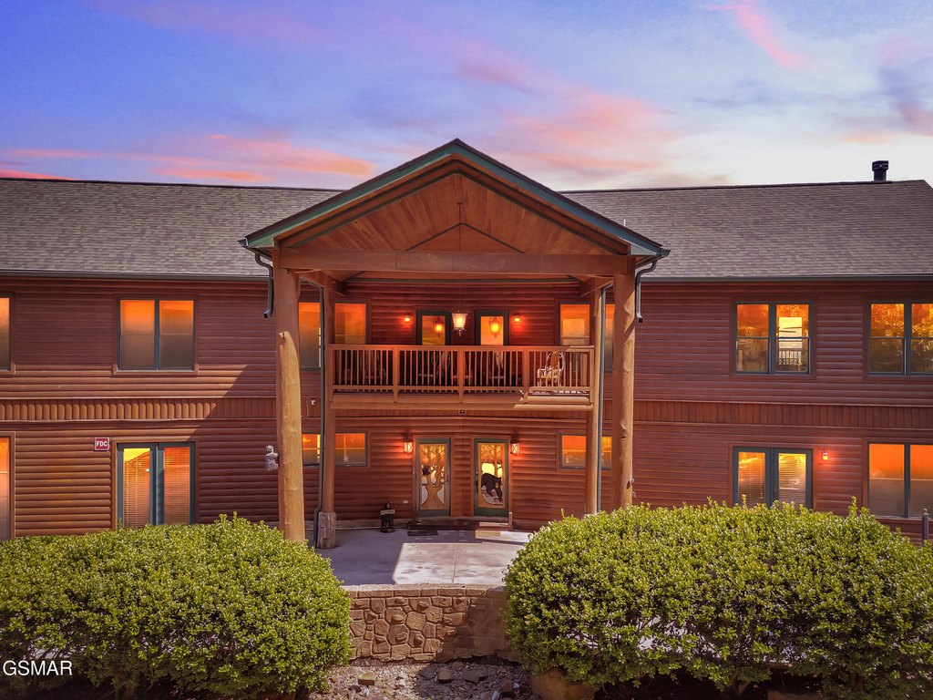 Gatlinburg, Tennessee, 37738, United States, 8 Bedrooms Bedrooms, ,8.5 BathroomsBathrooms,Residential,Forsale,1942454