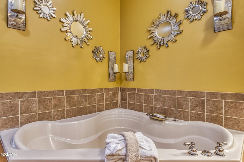 Pigeon Forge, Tennessee, 37863, United States, 3 Bedrooms Bedrooms, ,2.5 BathroomsBathrooms,Residential,Forsale,1942442