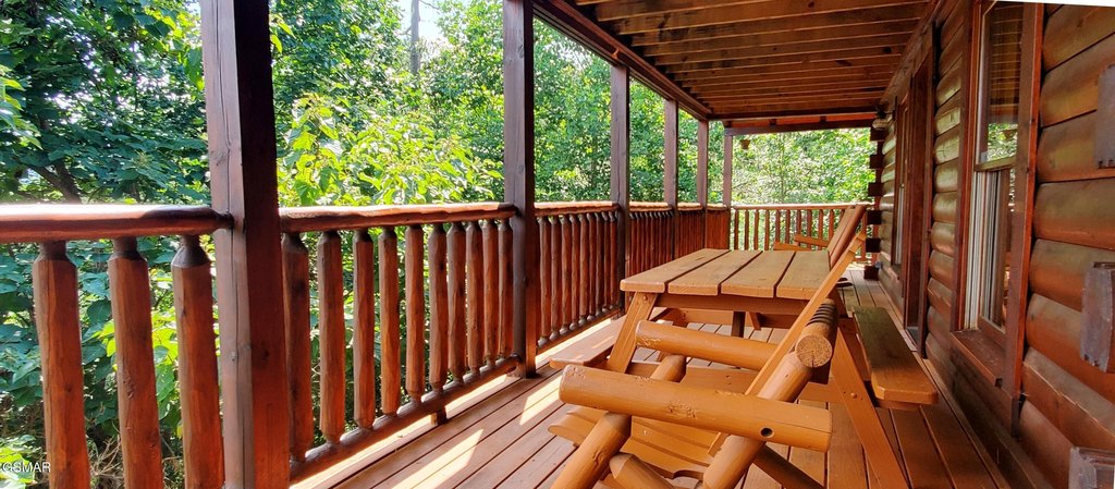 Sevierville, Tennessee, 37862, United States, 3 Bedrooms Bedrooms, ,3 BathroomsBathrooms,Residential,Forsale,1942441