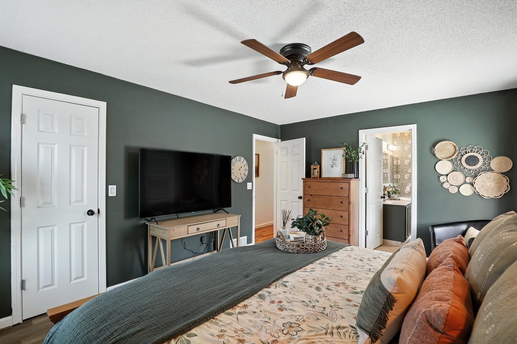 Rapid City, South Dakota, 57702, United States, 4 Bedrooms Bedrooms, ,3 BathroomsBathrooms,Residential,Forsale,1990693