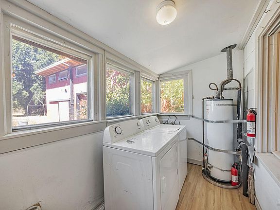 Sebastopol, California, 95472, United States, 2 Bedrooms Bedrooms, ,1 BathroomBathrooms,Residential,Forsale,1934065
