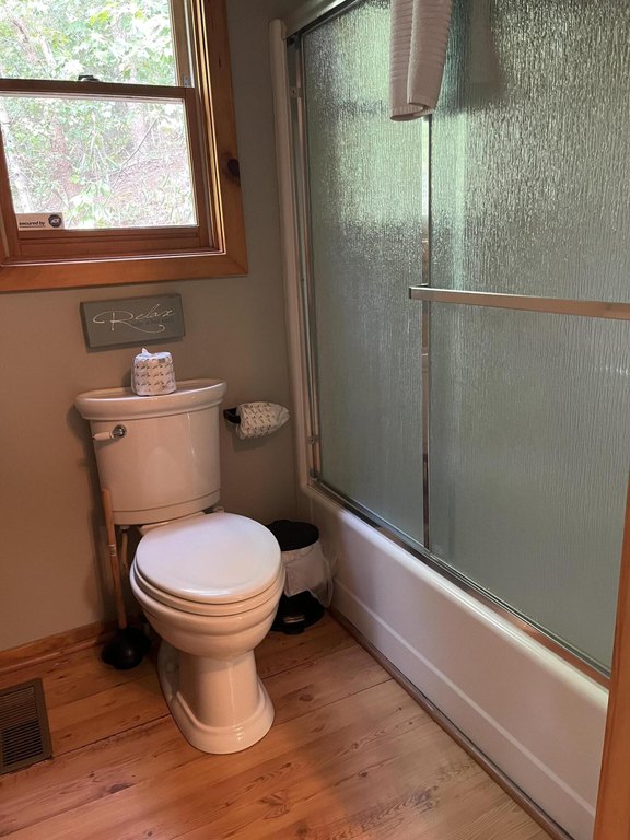 Sevierville, Tennessee, 37862, United States, 2 Bedrooms Bedrooms, ,2 BathroomsBathrooms,Residential,Forsale,1942448