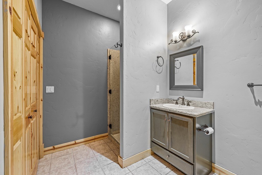 McCall, Idaho, 83638, United States, 3 Bedrooms Bedrooms, ,3 BathroomsBathrooms,Residential,Forsale,1946176