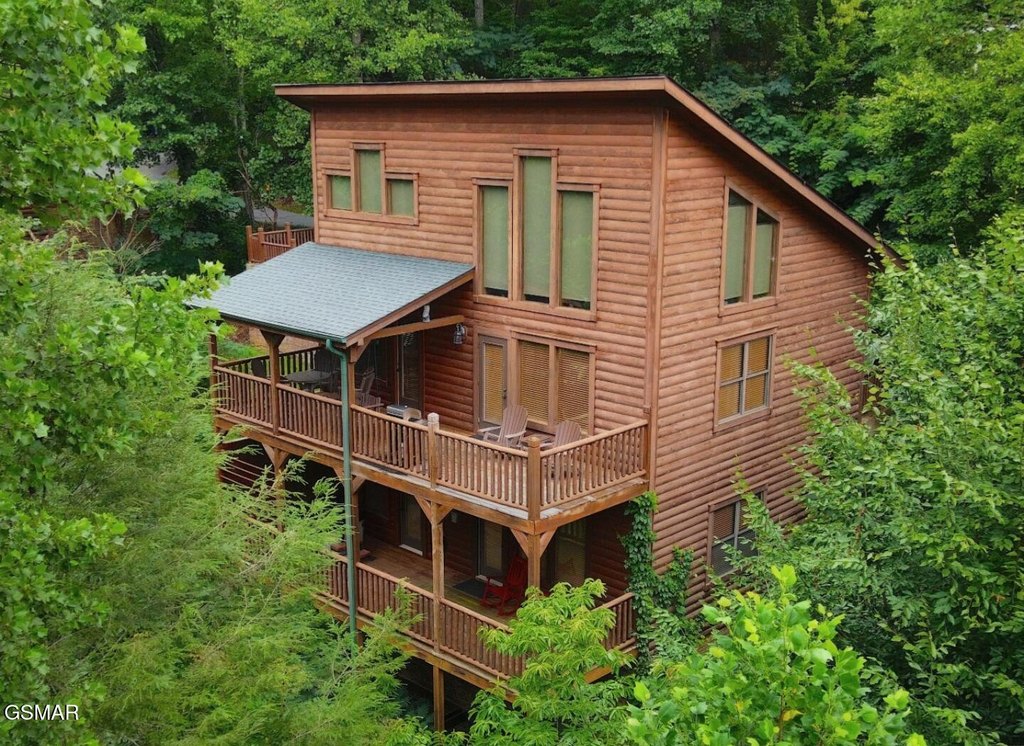Gatlinburg, Tennessee, 37738, United States, 2 Bedrooms Bedrooms, ,2 BathroomsBathrooms,Residential,Forsale,1910202