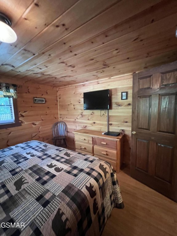 Sevierville, Tennessee, 37862, United States, 3 Bedrooms Bedrooms, ,3 BathroomsBathrooms,Residential,Forsale,1910187