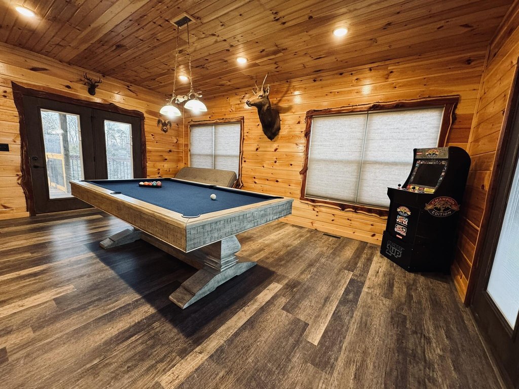 Sevierville, Tennessee, 37876, United States, 3 Bedrooms Bedrooms, ,3.5 BathroomsBathrooms,Residential,Forsale,1942465