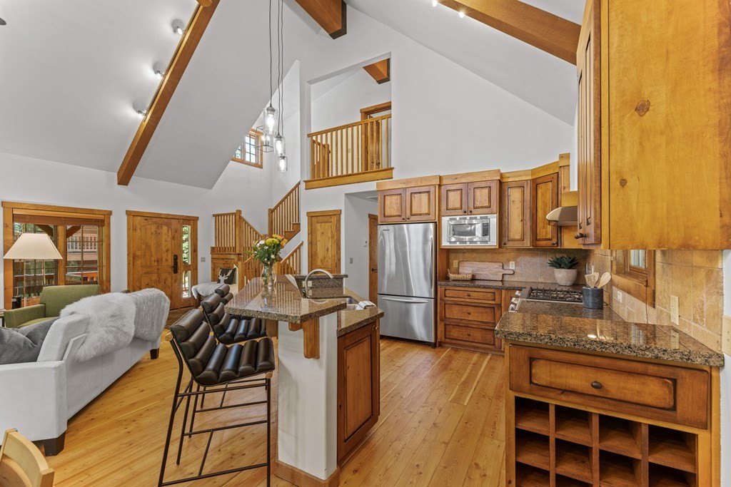 Donnelly, Idaho, 83615, United States, 3 Bedrooms Bedrooms, ,3 BathroomsBathrooms,Residential,Forsale,1889373