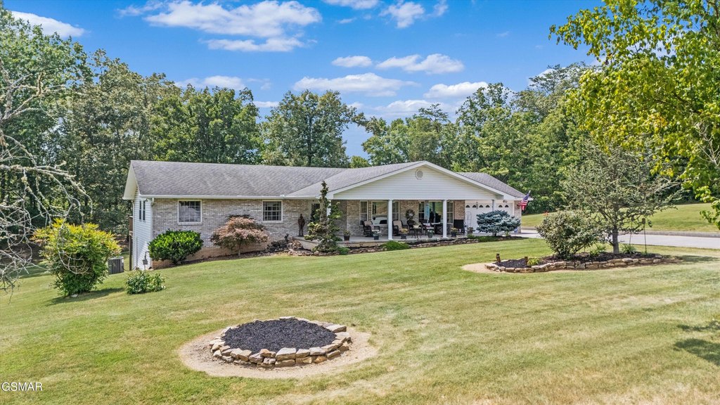 Sevierville, Tennessee, 37876, United States, 4 Bedrooms Bedrooms, ,3 BathroomsBathrooms,Residential,Forsale,1942460