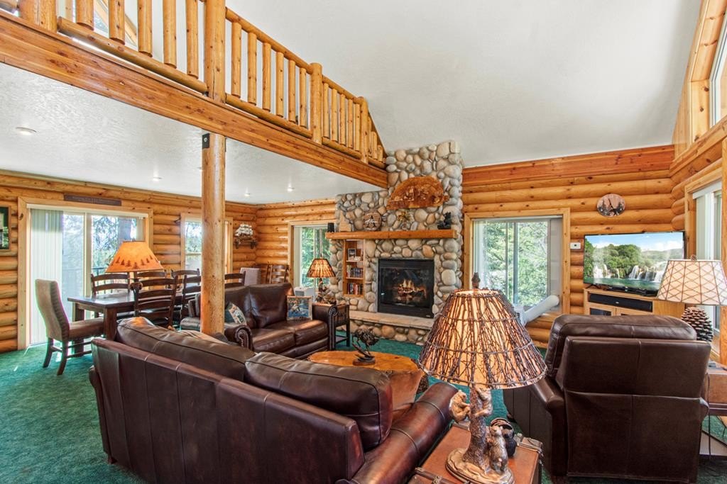 Cascade, Idaho, 83611, United States, 3 Bedrooms Bedrooms, ,2.5 BathroomsBathrooms,Residential,Forsale,1889403