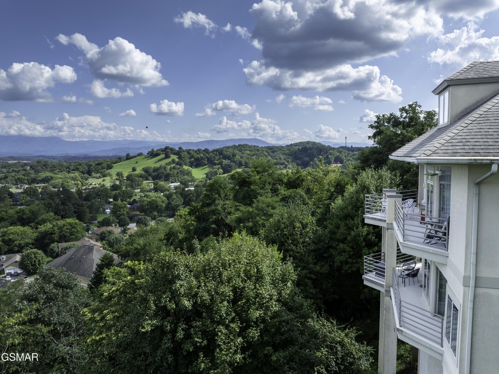 Sevierville, Tennessee, 37862, United States, 4 Bedrooms Bedrooms, ,4 BathroomsBathrooms,Residential,Forsale,1999437