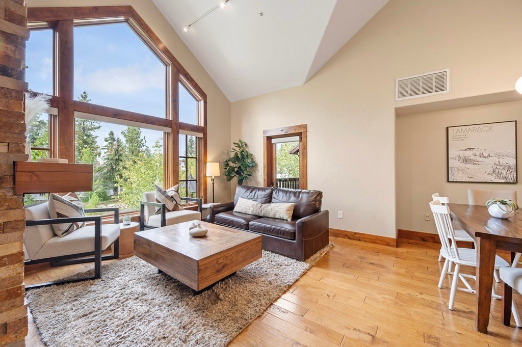 Donnelly, Idaho, 83615, United States, 2 Bedrooms Bedrooms, ,2 BathroomsBathrooms,Residential,Forsale,1946198