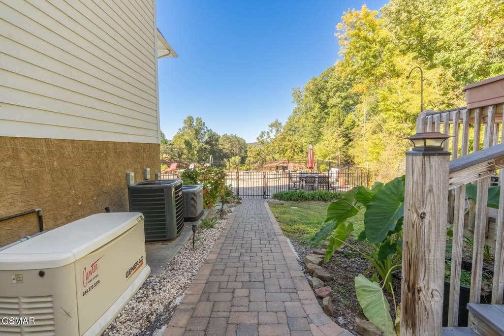 Sevierville, Tennessee, 37862, United States, 4 Bedrooms Bedrooms, ,4.5 BathroomsBathrooms,Residential,Forsale,1910216