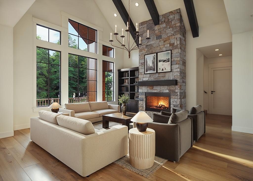 Donnelly, Idaho, 83615, United States, 4 Bedrooms Bedrooms, ,5.5 BathroomsBathrooms,Residential,Forsale,1996715