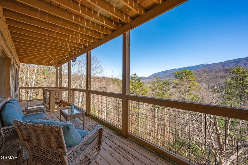 Gatlinburg, Tennessee, 37738, United States, 3 Bedrooms Bedrooms, ,2.5 BathroomsBathrooms,Residential,Forsale,1936713
