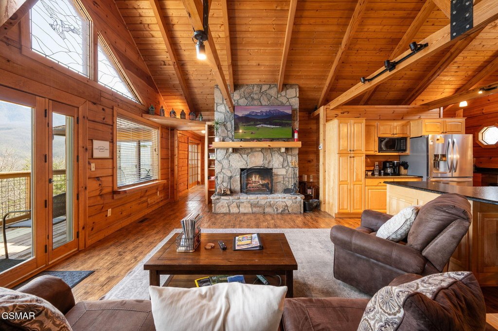 Gatlinburg, Tennessee, 37738, United States, 3 Bedrooms Bedrooms, ,2.5 BathroomsBathrooms,Residential,Forsale,1936713