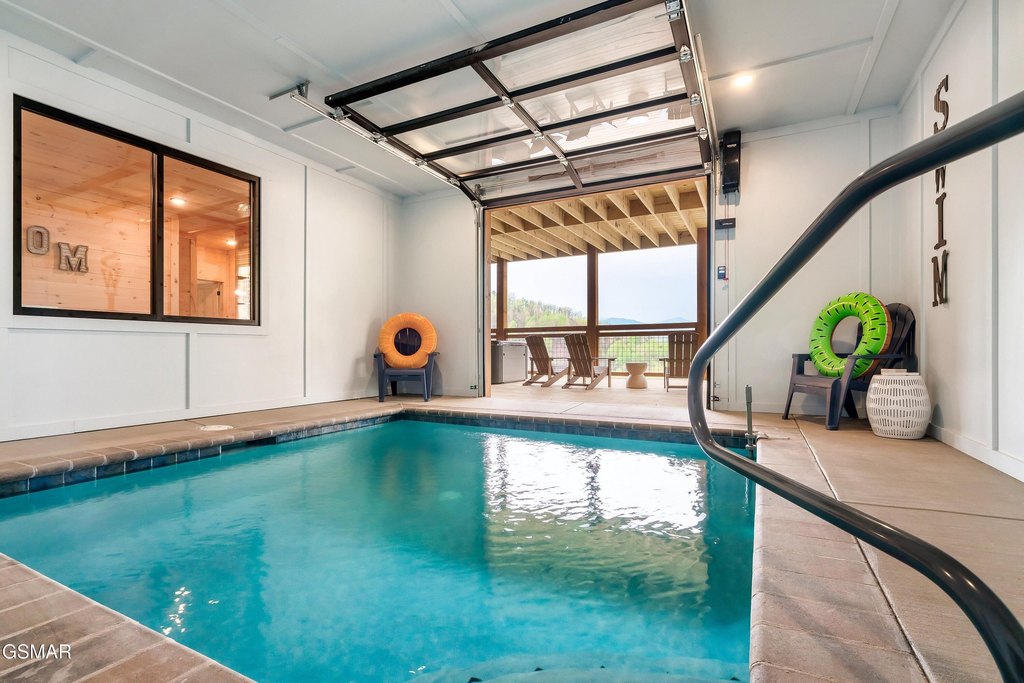 Gatlinburg, Tennessee, 37738, United States, 5 Bedrooms Bedrooms, ,3.5 BathroomsBathrooms,Residential,Forsale,1910230