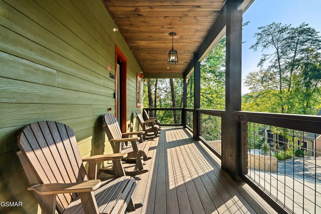 Pigeon Forge, Tennessee, 37862, United States, 4 Bedrooms Bedrooms, ,4.5 BathroomsBathrooms,Residential,Forsale,1971886