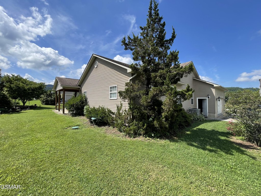 Sevierville, Tennessee, 37862, United States, 3 Bedrooms Bedrooms, ,2 BathroomsBathrooms,Residential,Forsale,1910215