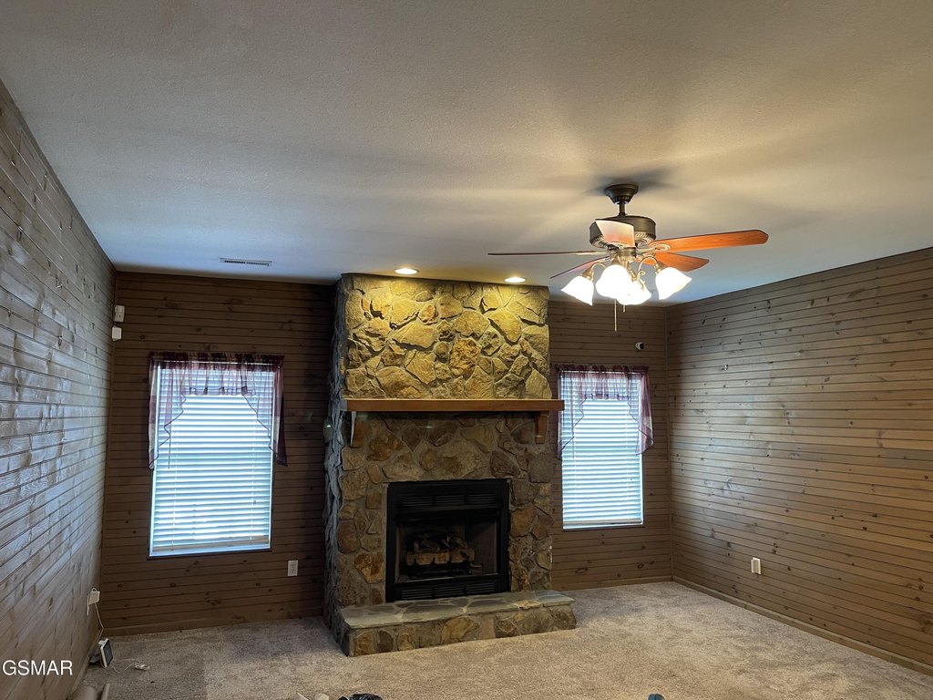 Sevierville, Tennessee, 37862, United States, 3 Bedrooms Bedrooms, ,2 BathroomsBathrooms,Residential,Forsale,1910215