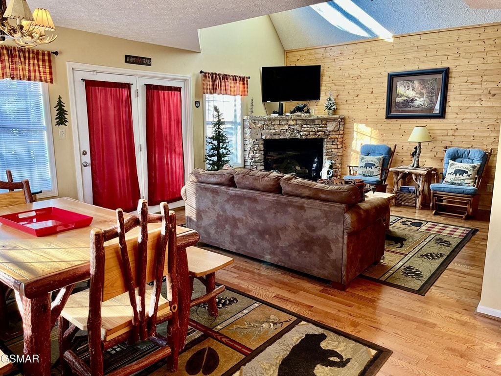 Pigeon Forge, Tennessee, 37863, United States, 4 Bedrooms Bedrooms, ,3 BathroomsBathrooms,Residential,Forsale,1910222