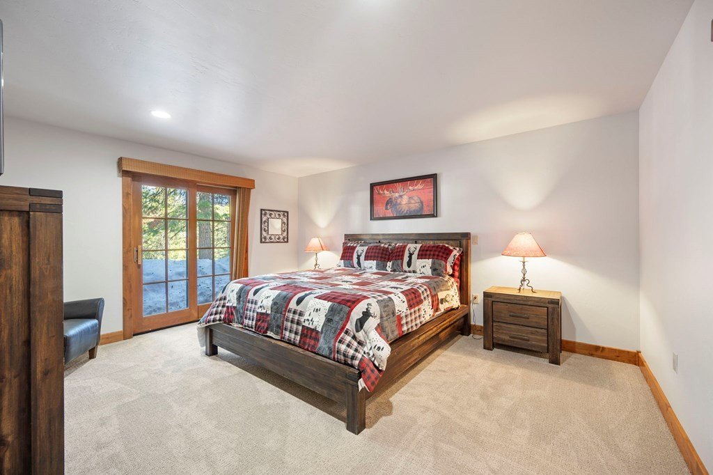 Donnelly, Idaho, 83615, United States, 4 Bedrooms Bedrooms, ,4 BathroomsBathrooms,Residential,Forsale,1946165