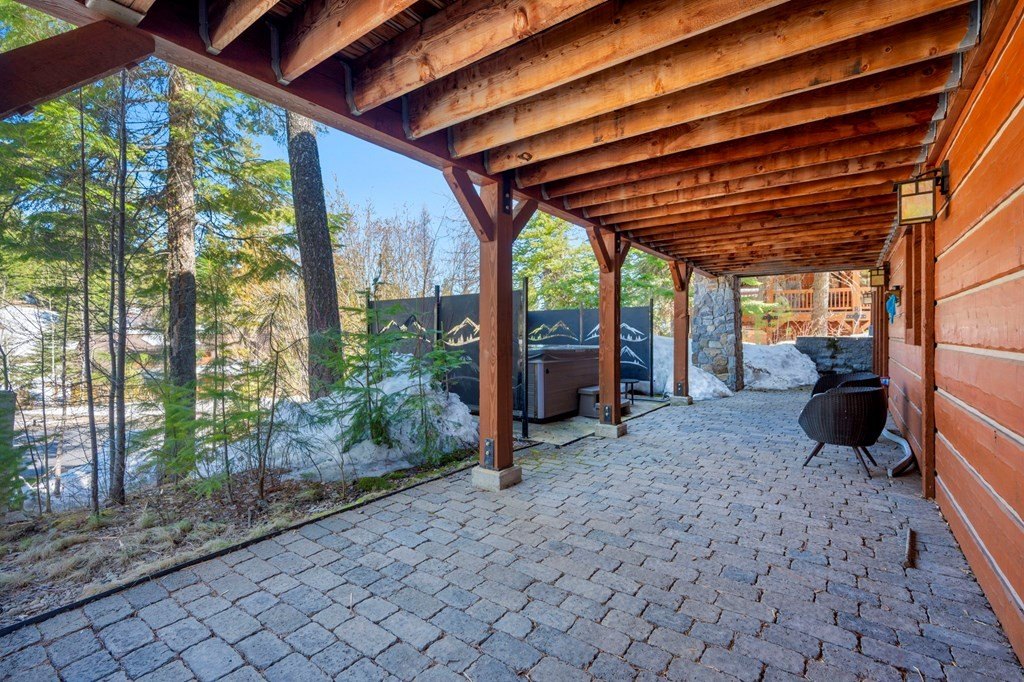 Donnelly, Idaho, 83615, United States, 4 Bedrooms Bedrooms, ,4 BathroomsBathrooms,Residential,Forsale,1946165