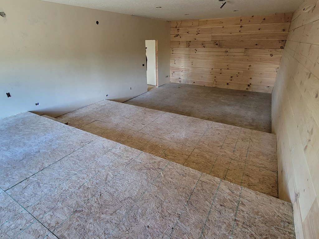 Cascade, Idaho, 83611, United States, 8 Bedrooms Bedrooms, ,9 BathroomsBathrooms,Residential,Forsale,1946149