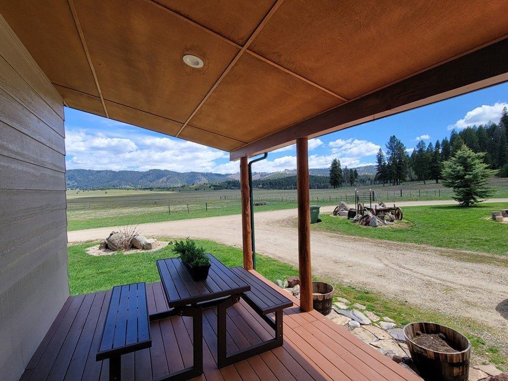 Cascade, Idaho, 83611, United States, 8 Bedrooms Bedrooms, ,9 BathroomsBathrooms,Residential,Forsale,1946149