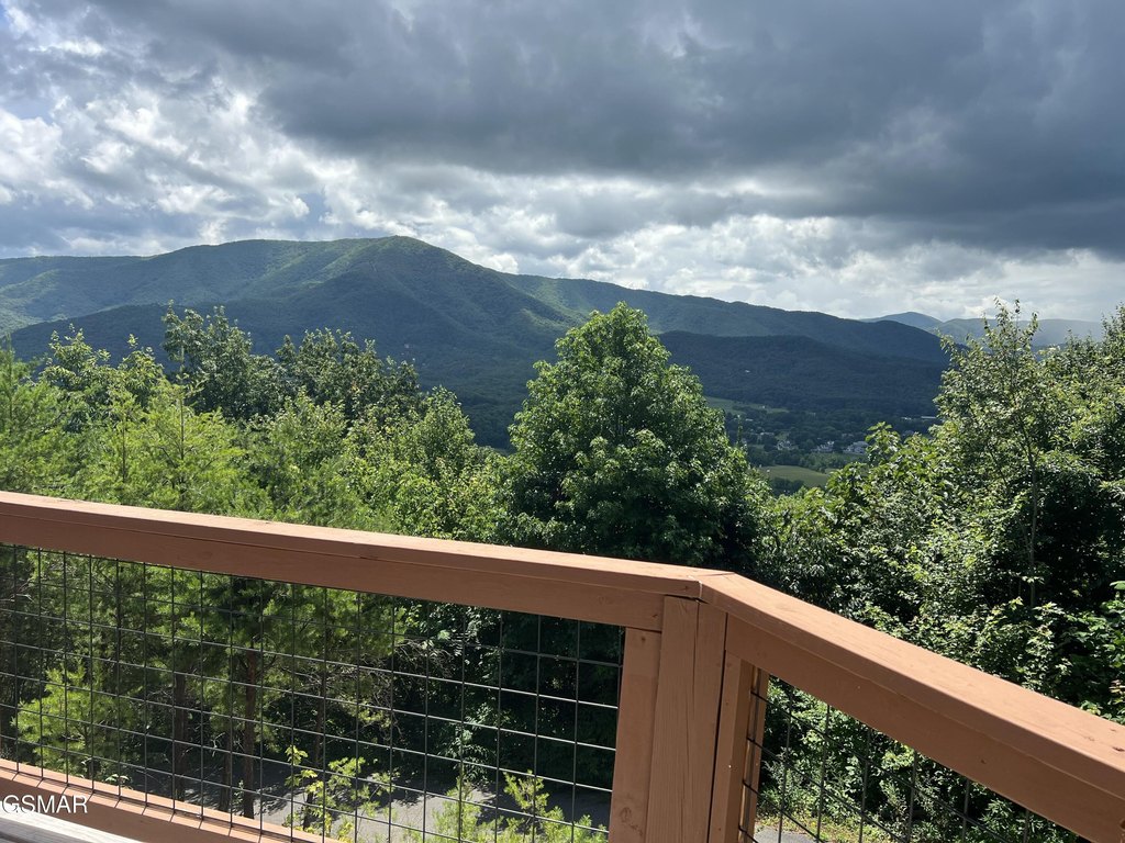 Sevierville, Tennessee, 37862, United States, 1 Bedroom Bedrooms, ,5 BathroomsBathrooms,Residential,Forsale,1910185